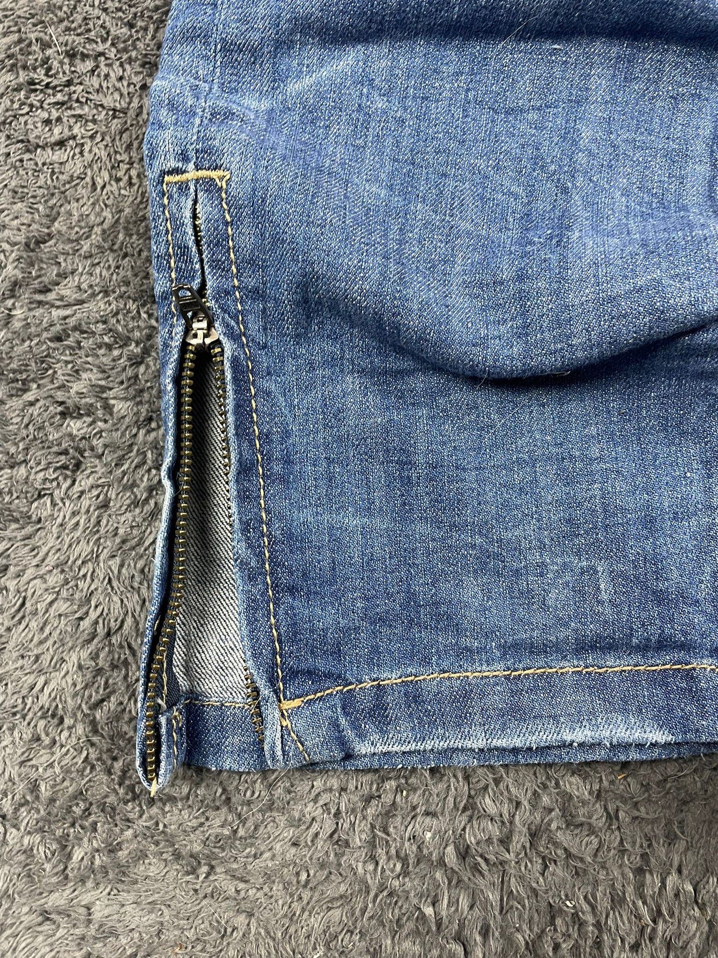 Fishbone slim fit jeans size S